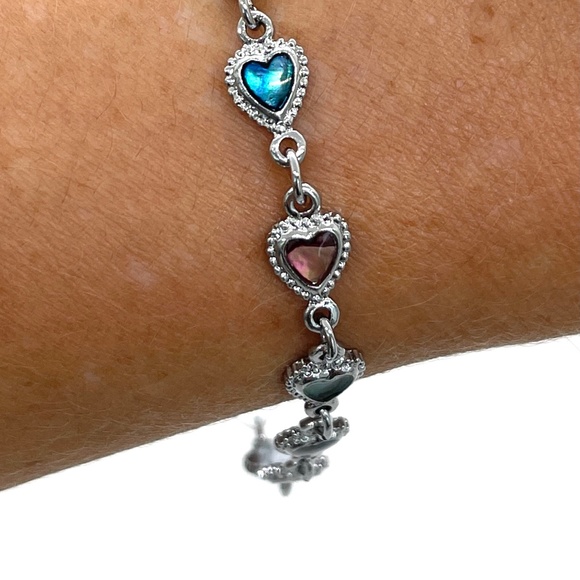 Heart Shapes Colored Bracelet - Picture 4 of 5